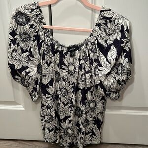 Karen Kane blue floral short balloon sleeve elastic neckline large 💯 viscose